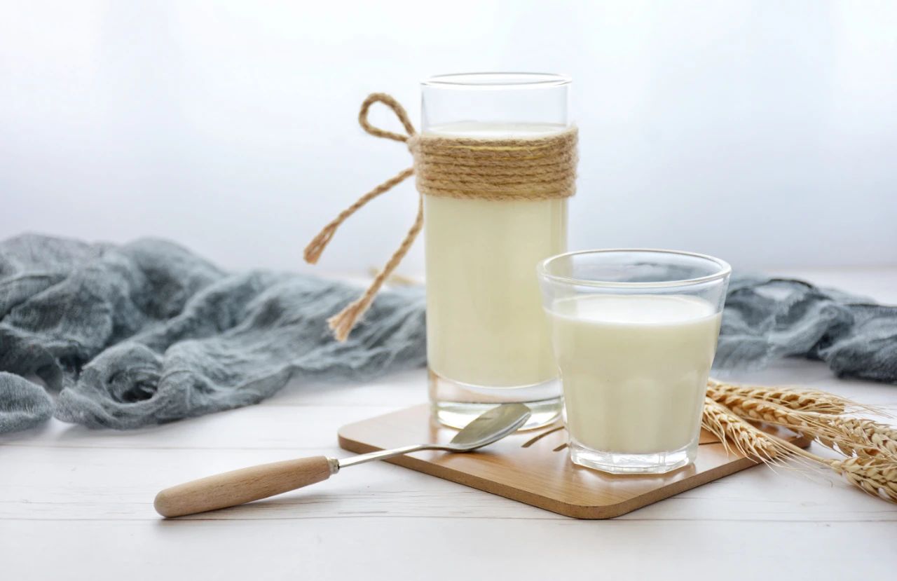 伊利、蒙牛加速结构，，，灼烁乳业、新希望乳业扩大阵地……这类乳制品越来越火！_PG国际